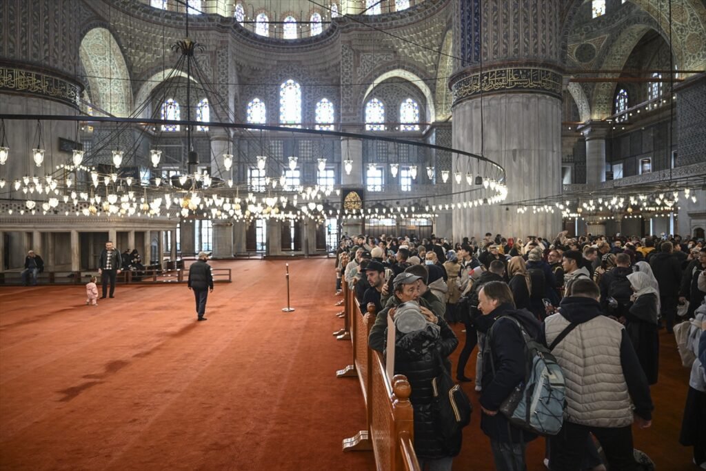 AA 20260219 40607262 40607246 SULTANAHMETOVA DZAMIJA PRVA OSMANSKA DZAMIJA SA SEST MINARETA 1024x683